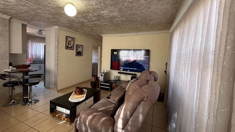 2 Bedroom Property for Sale in Boitekong North West